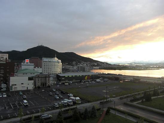 100812・函館朝市・資料館・夜景 011