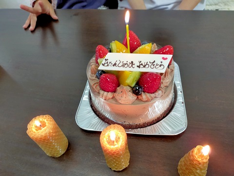 220403　誕生祝いケーキ (2)